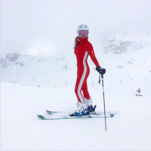 Meet your Posher, Nicole - Picture 4 of 5